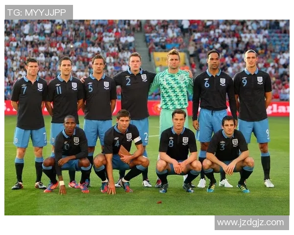 足球明星亲密互动瞬间高清图片分享让你感受他们的友谊与团队精神 足球明星亲密互动瞬间高清图片分享让你感受他们的友谊与团队精神